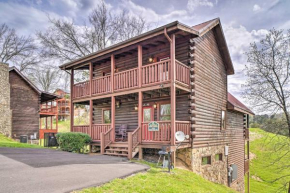Mountain Pool Lodge Sevierville Cabin with Hot Tub